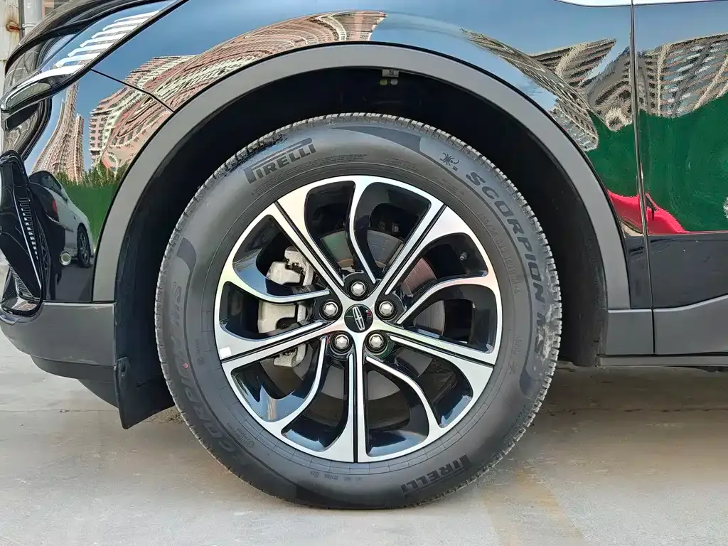Lincoln Nautilus 2023 из CN, фото 2