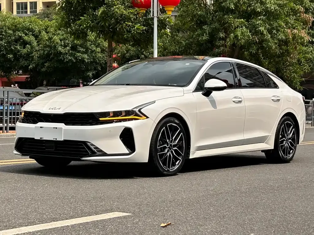 Kia K5 2022 из CN, фото 1