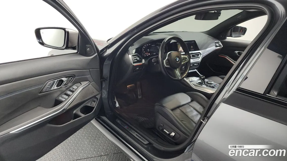 BMW 3-Series 2021 из KR, фото 4