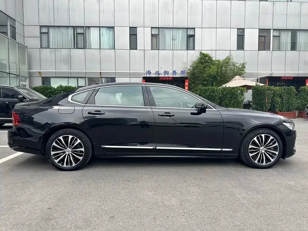 Volvo S90 PHEV 2024 из CN, фото 10