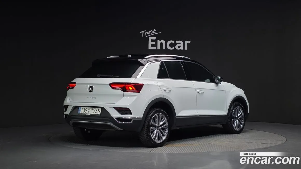 Volkswagen T-Roc — фото 4