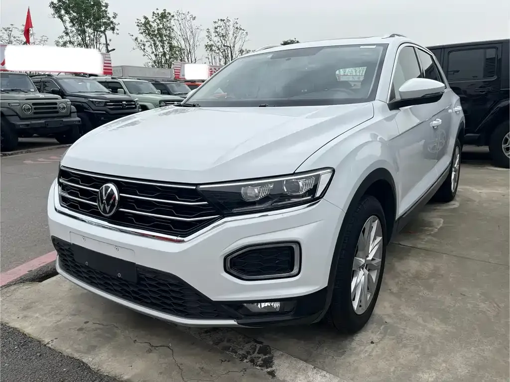 Volkswagen T-Roc 2023 из CN, фото 1
