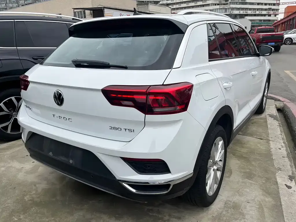 Volkswagen T-Roc 2023 из CN, фото 9