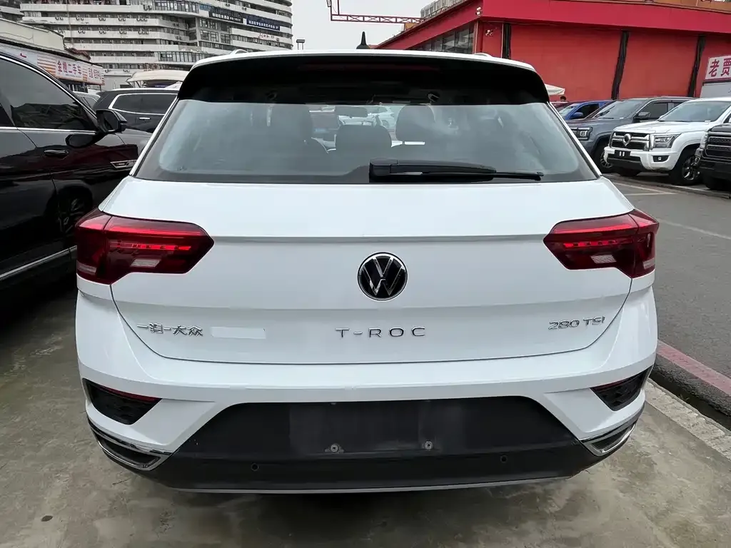 Volkswagen T-Roc 2023 из CN, фото 8