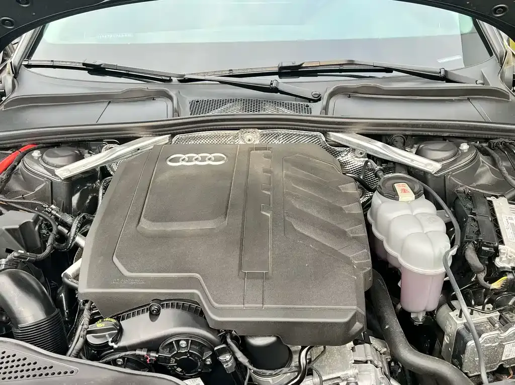 Audi A4L 2024 из CN, фото 6