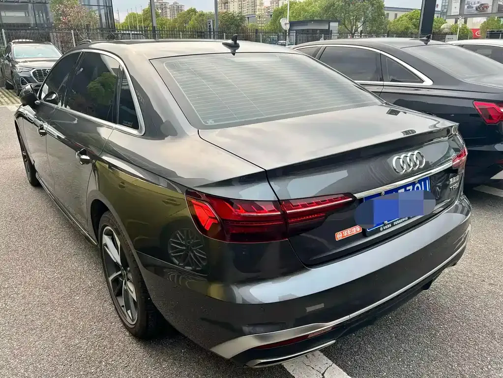 Audi A4L 2024 из CN, фото 8