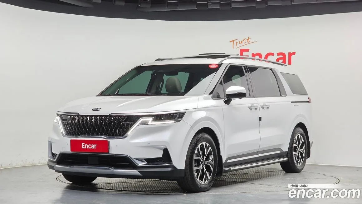 Kia Carnival — фото 1