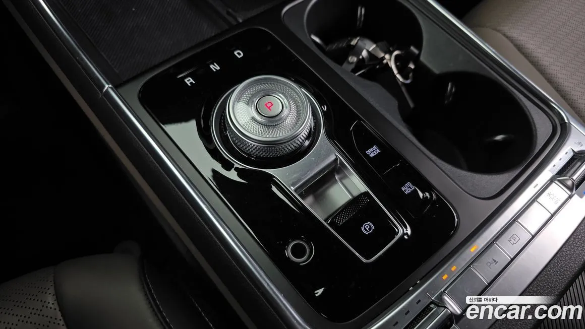 Kia Carnival — фото 10