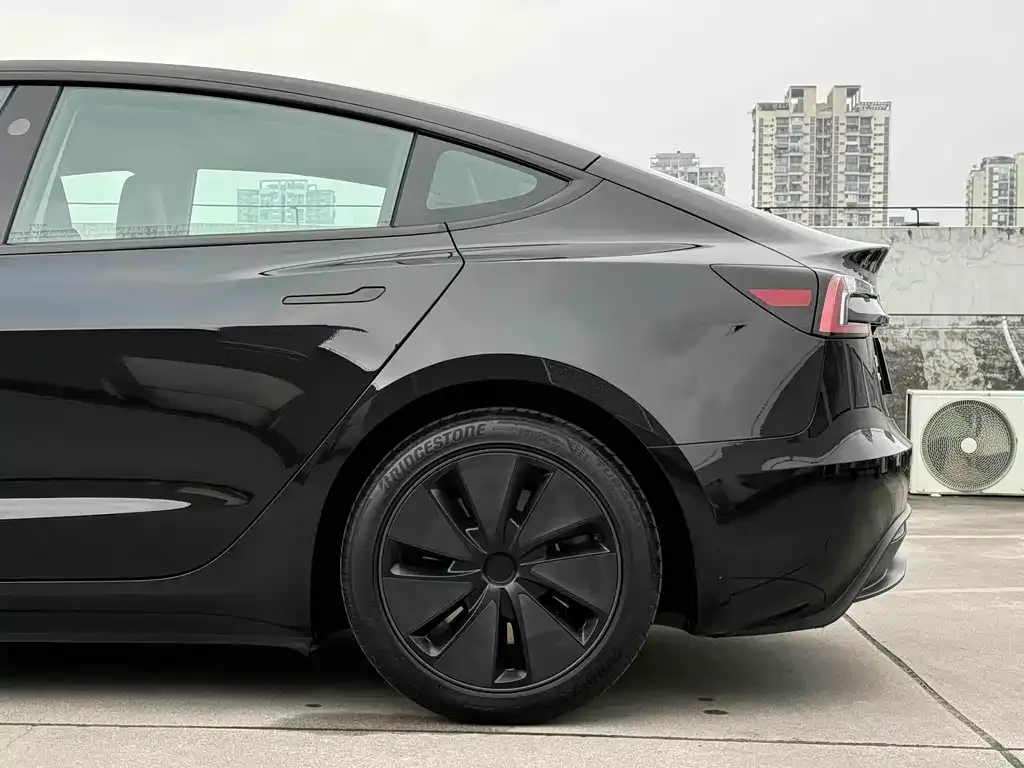 Tesla Model 3 2025 из CN, фото 10