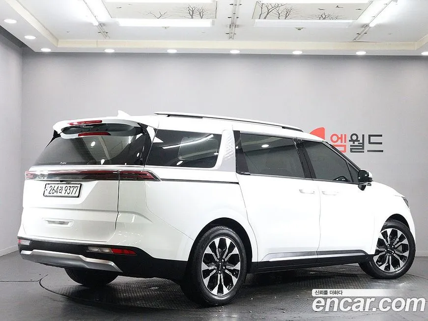 Kia Carnival — фото 2