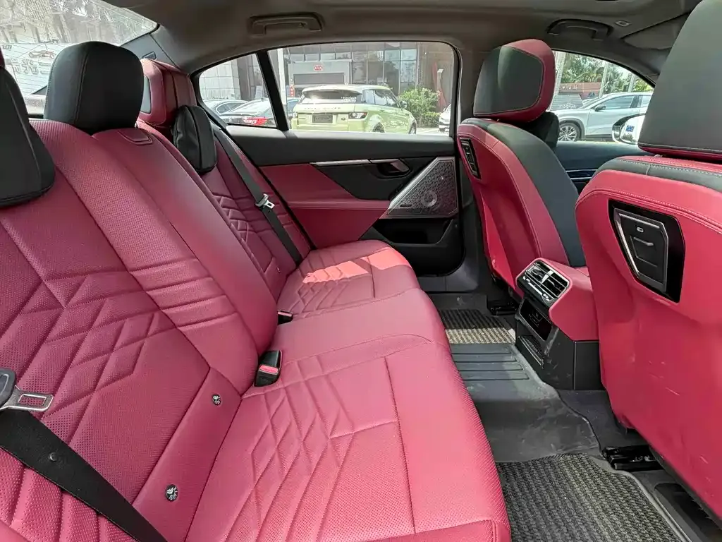 BMW i5 2024 из CN, фото 6