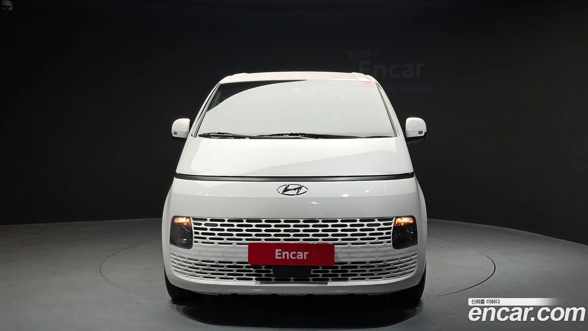 Hyundai Staria — фото 2