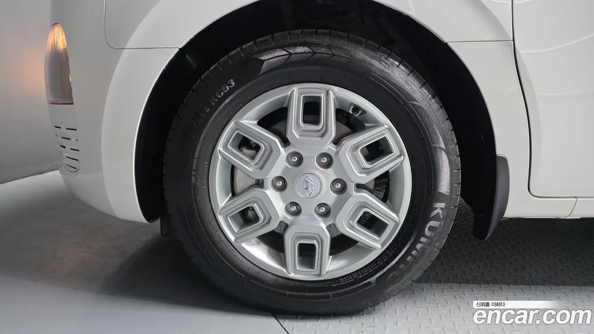 Hyundai Staria — фото 3
