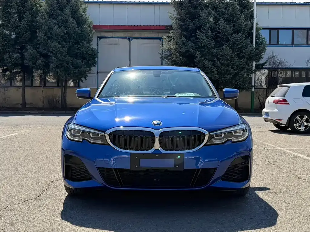 BMW 3 Series 2022 из CN, фото 2