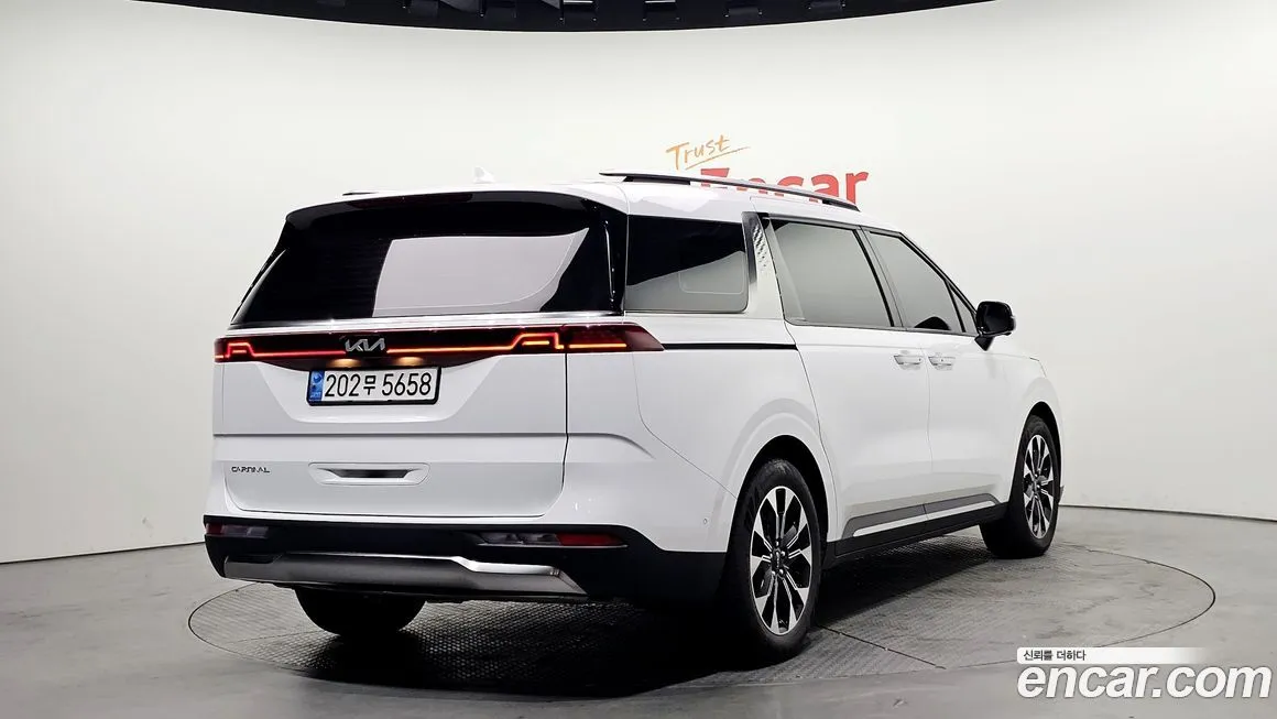 Kia Carnival — фото 2