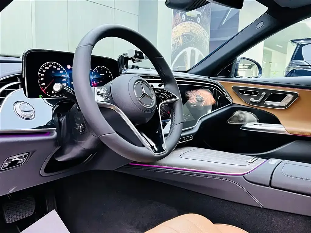 Mercedes-Benz E-Class 2024 из CN, фото 5