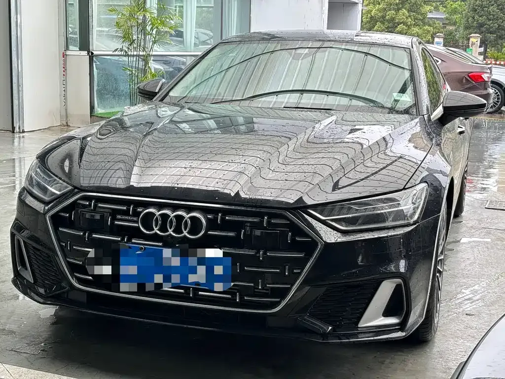 Audi A7L — фото 1