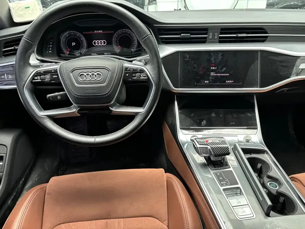 Audi A7L — фото 6