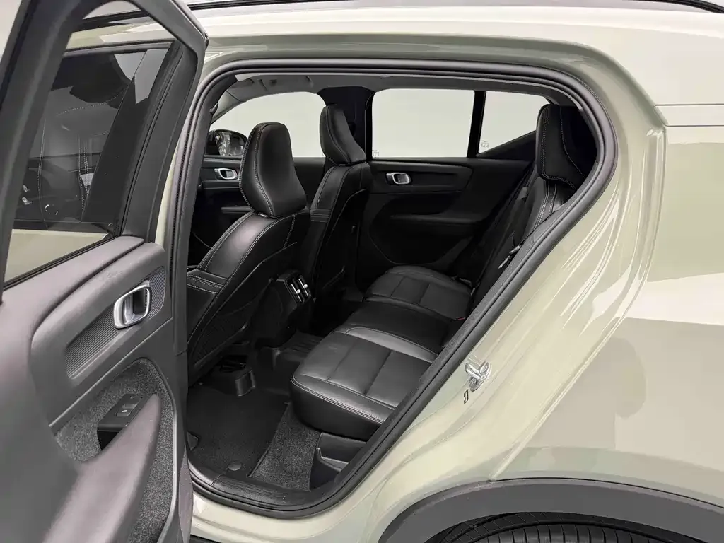 Volvo XC40 2022 из CN, фото 7