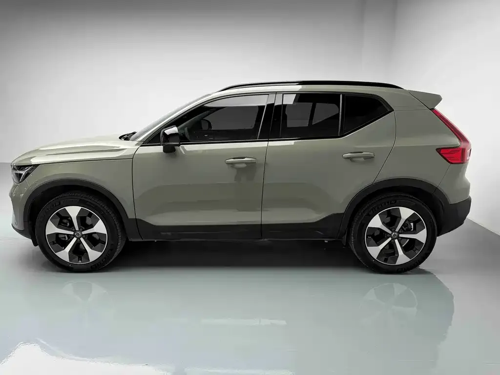Volvo XC40 2022 из CN, фото 2