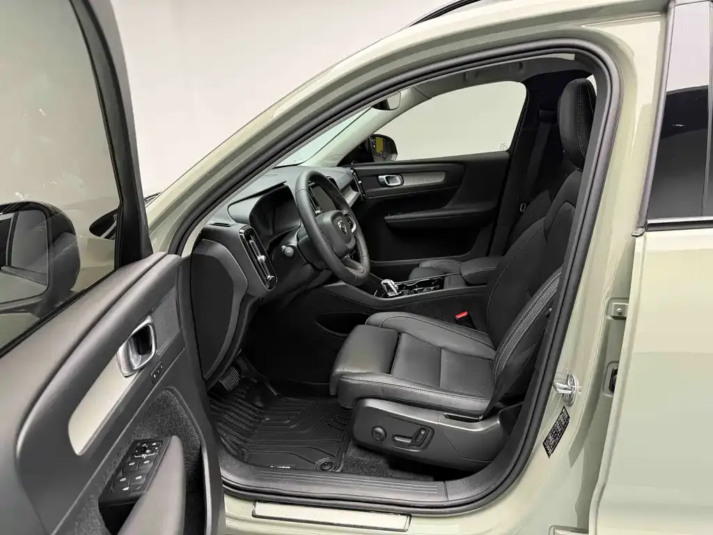 Volvo XC40 2022 из CN, фото 6