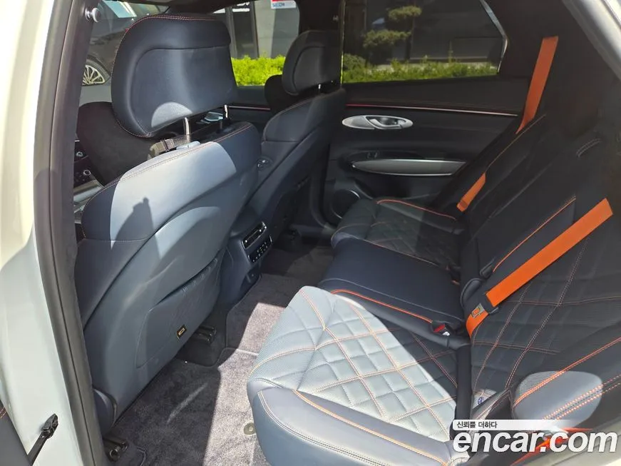 Genesis GV70 2025 из KR, фото 2