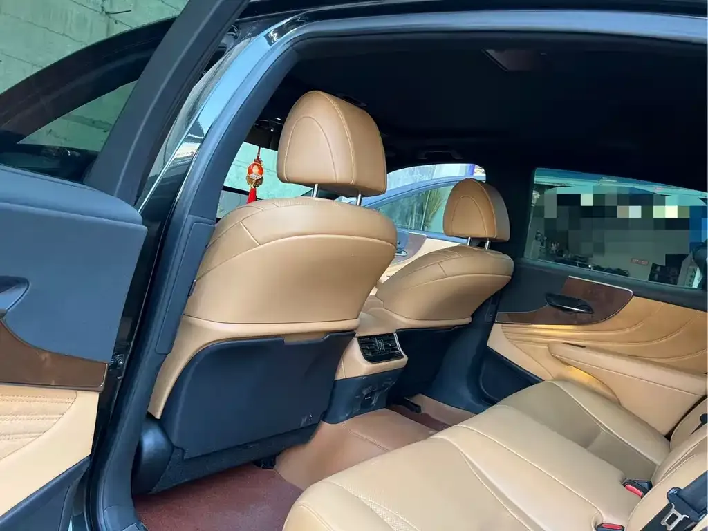Lexus LS 2023 из CN, фото 2