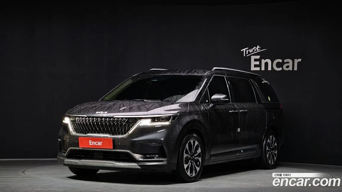 Kia Carnival — фото 1