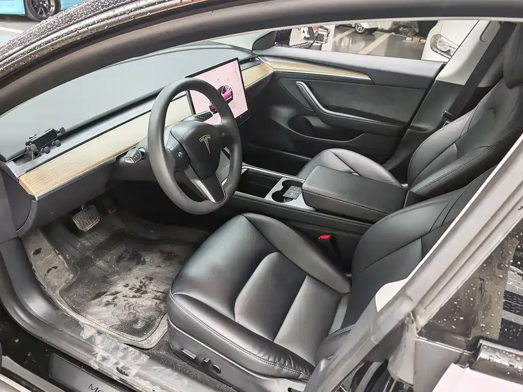 Tesla Model 3 — фото 4