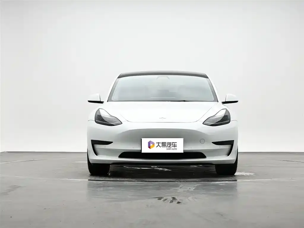 Tesla Model 3 — фото 3