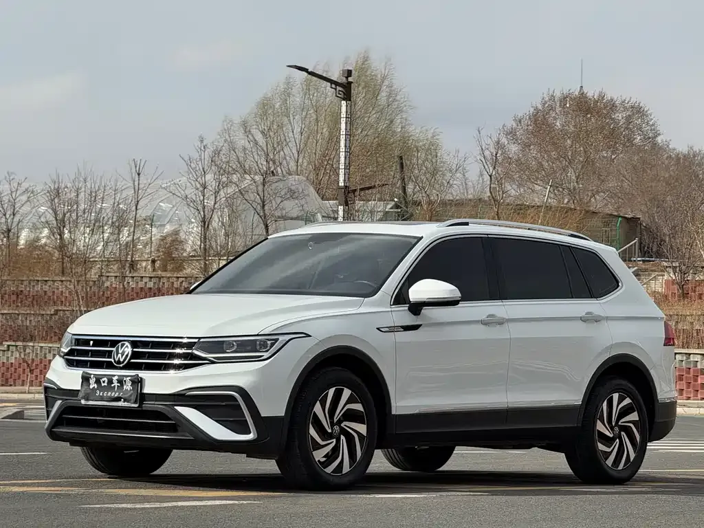 Volkswagen Tiguan L 2022 из CN, фото 6