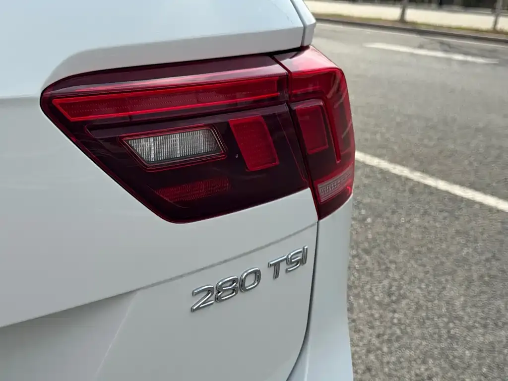 Volkswagen Tiguan L 2022 из CN, фото 4