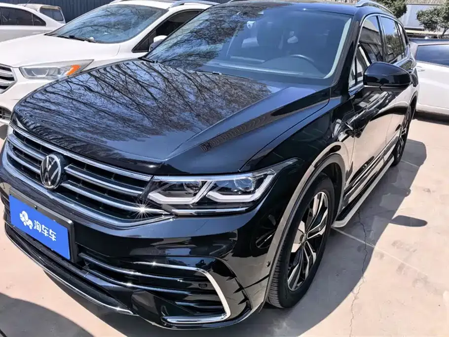 Volkswagen Tiguan L — фото 1