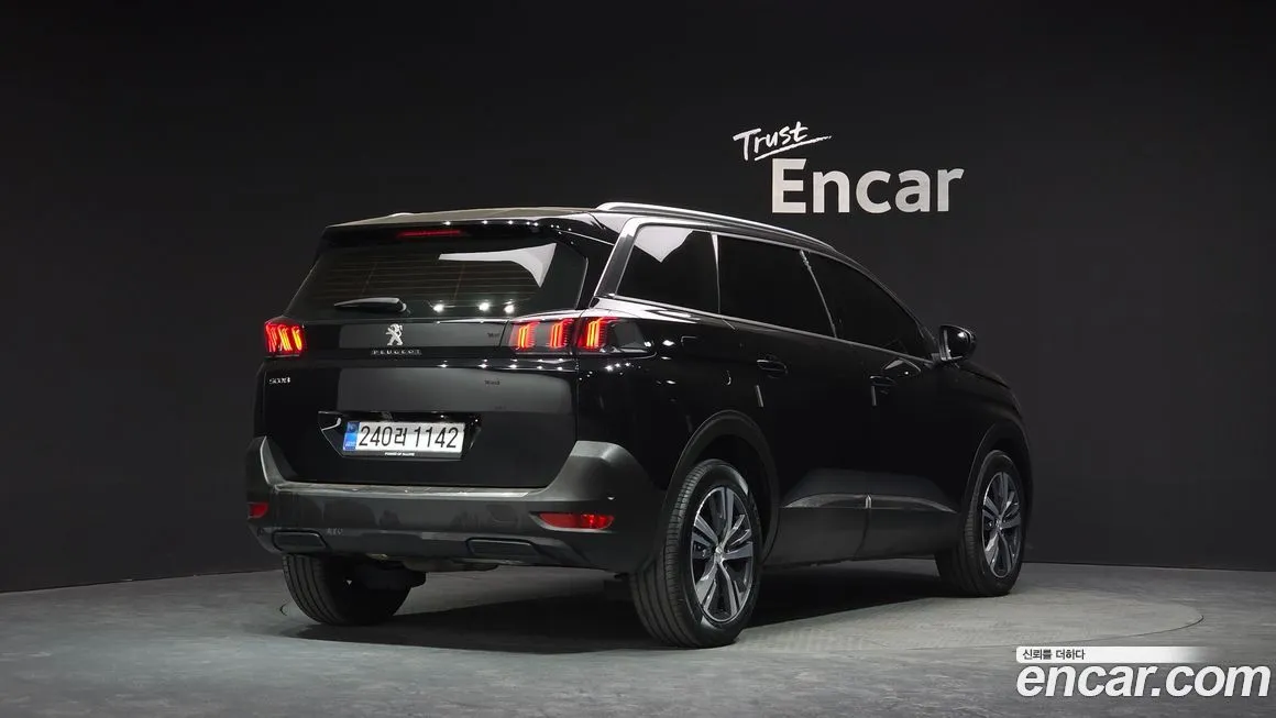 Peugeot 5008 2024 из KR, фото 3