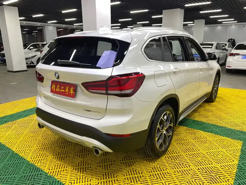 BMW X1 — фото 2