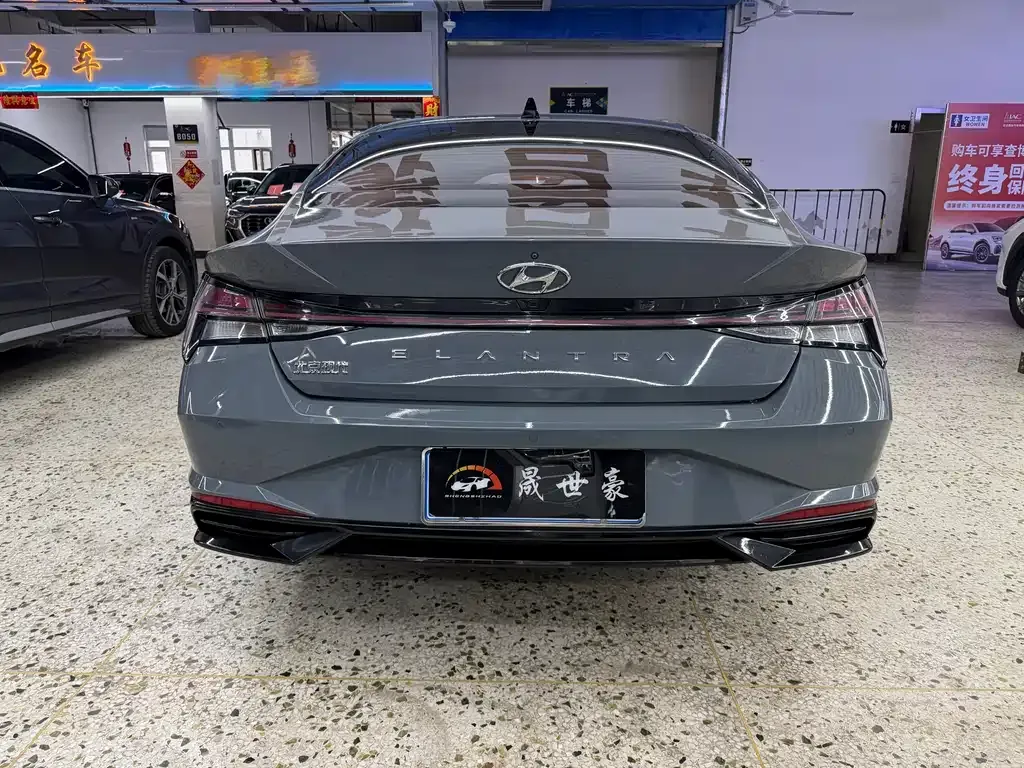 Hyundai Elantra — фото 10
