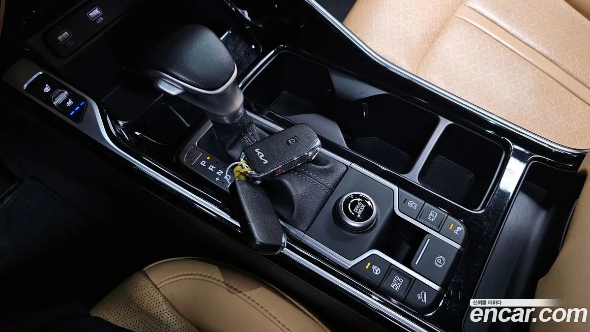 Kia Sorento — фото 7