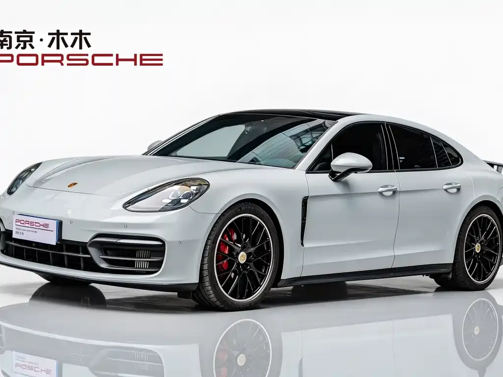 Porsche Panamera — фото 1