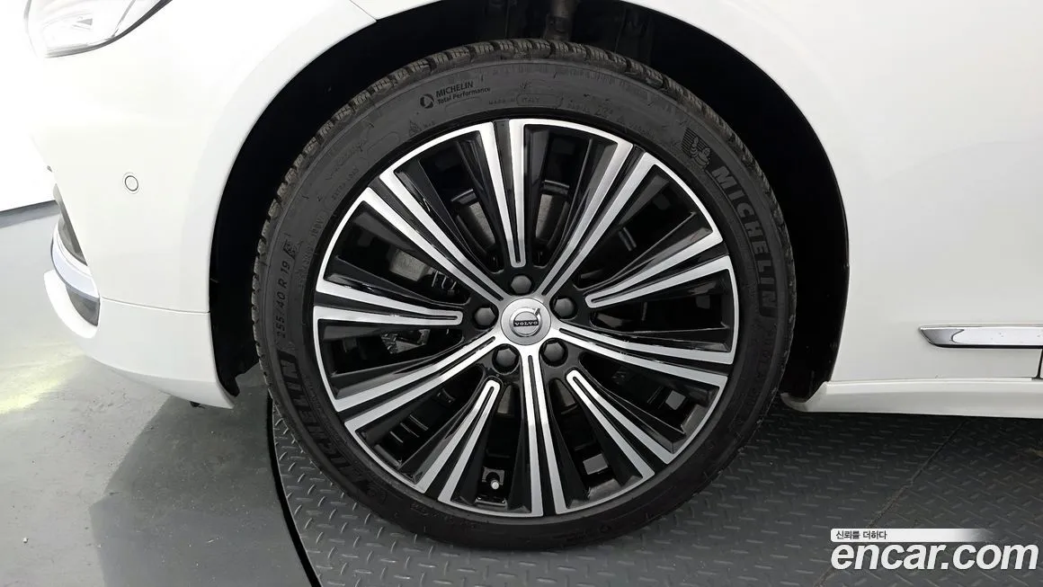 Volvo S90 — фото 9