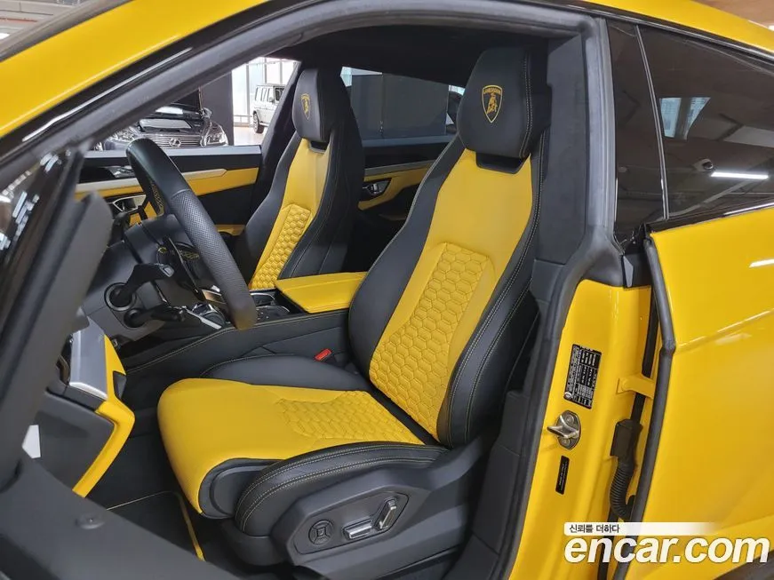 Lamborghini Urus 2022 из KR, фото 2