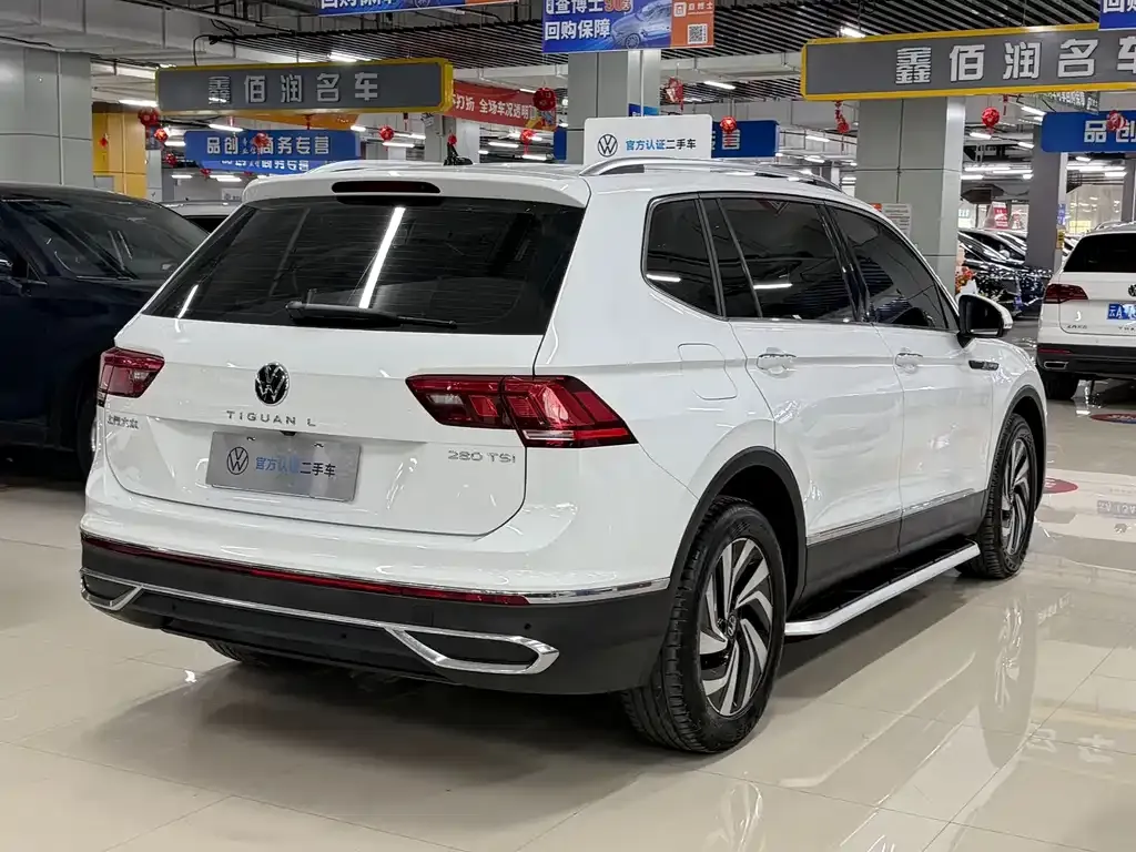 Volkswagen Tiguan L — фото 7