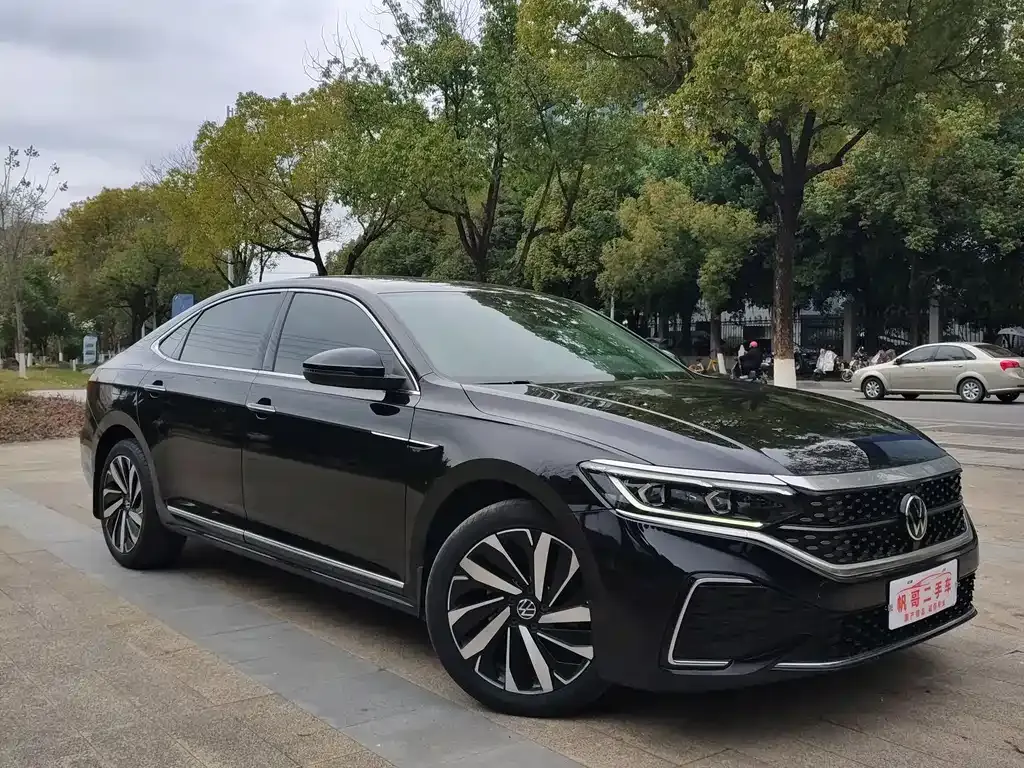 Volkswagen Passat — фото 5