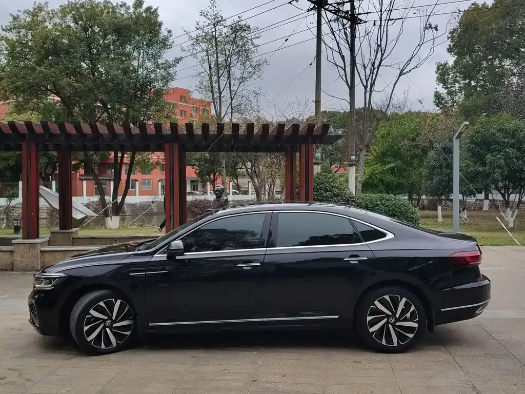 Volkswagen Passat — фото 7
