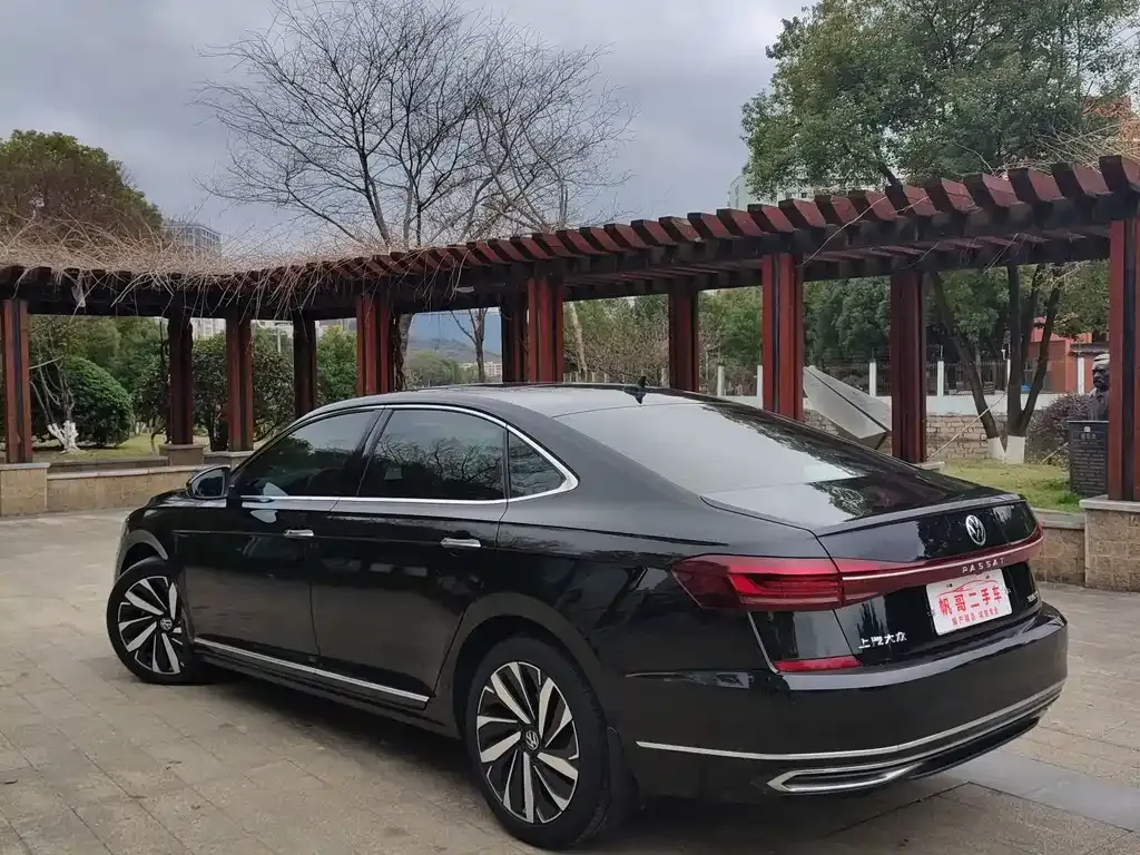 Volkswagen Passat — фото 8
