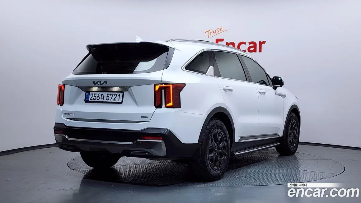 Kia Sorento — фото 5