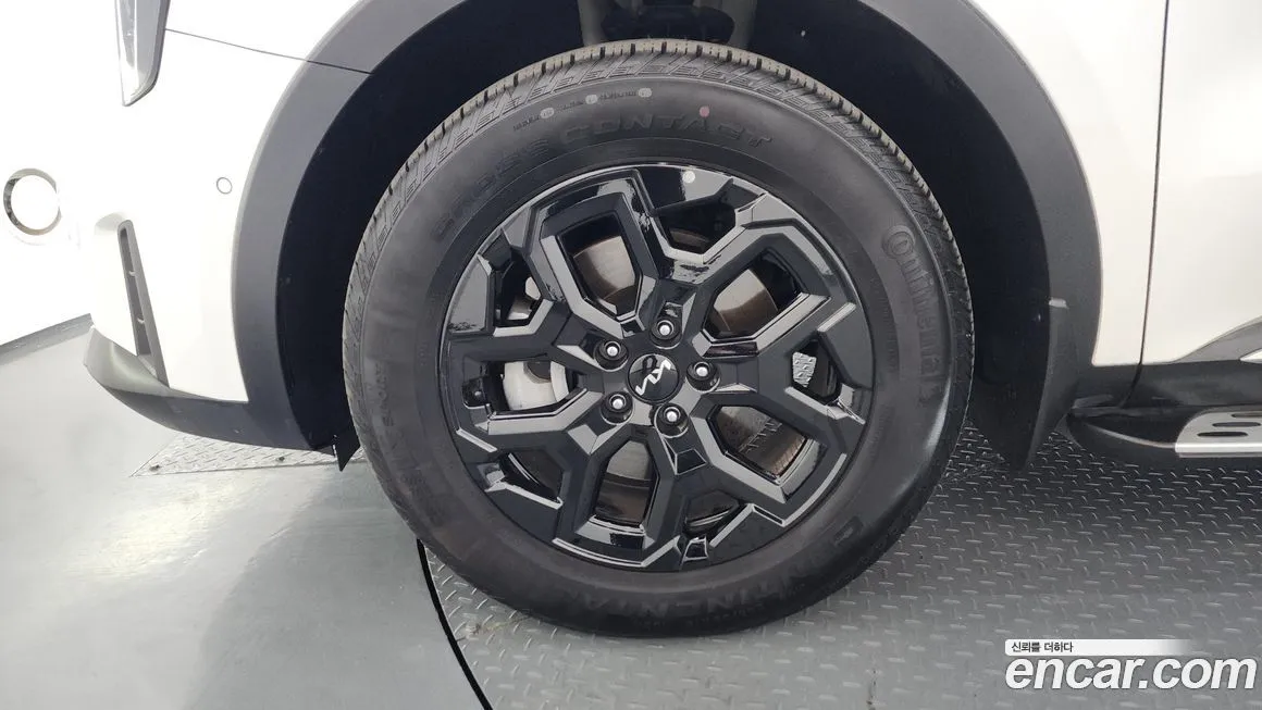 Kia Sorento — фото 7