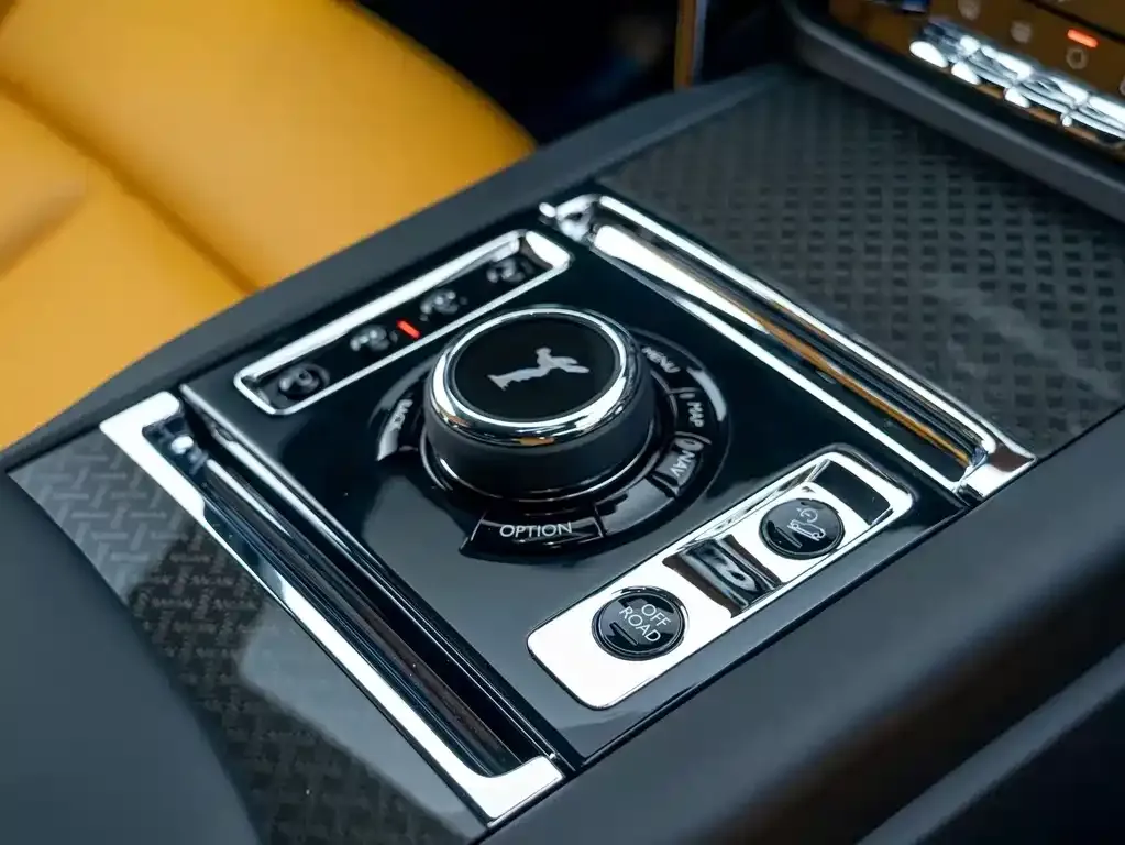 Rolls-Royce Cullinan 2021 из CN, фото 5