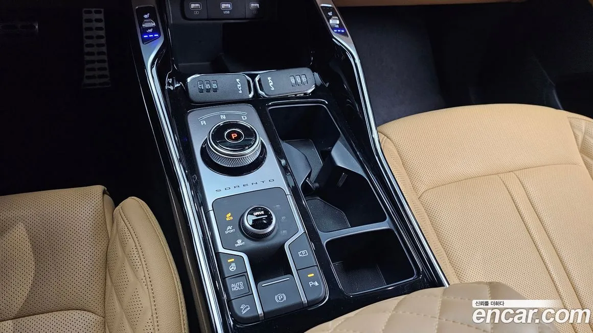 Kia Sorento — фото 8