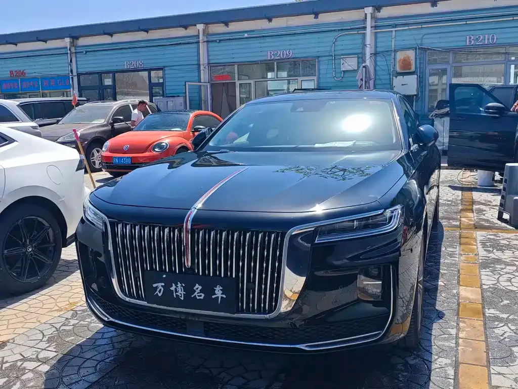 Hongqi H9 — фото 1