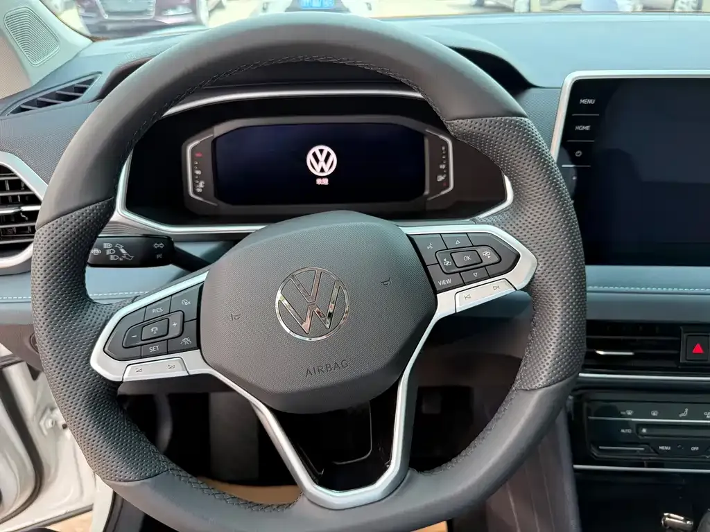 Volkswagen Tharu — фото 7